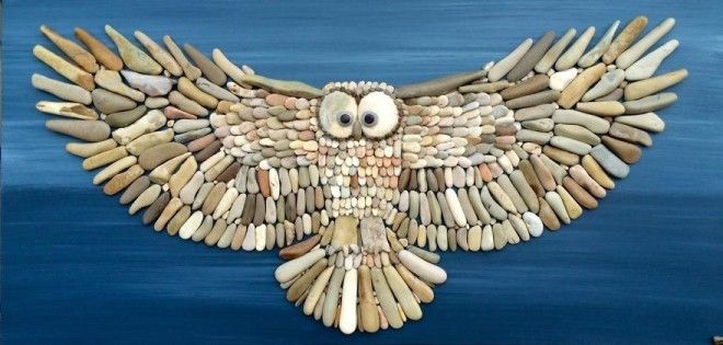 Художник составляет удивительно реалистичные картины из камней найденных на пляже