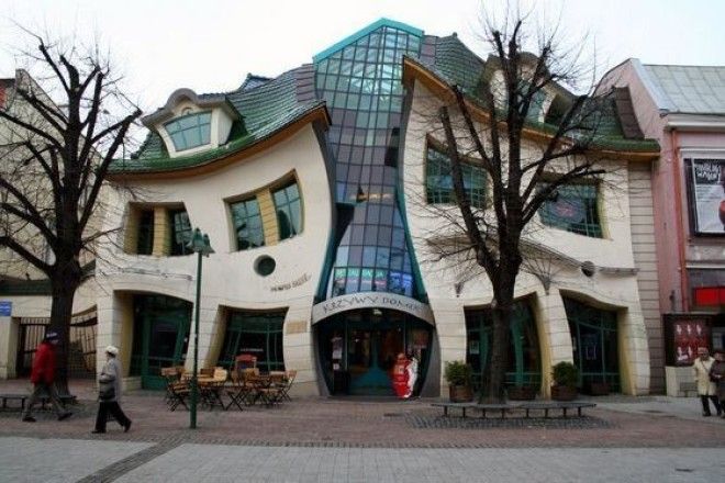 Кривой дом в городе Сопот ломает логику
