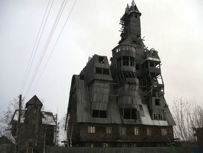 Необычный деревянный Дом Сутягина в Архангельске
