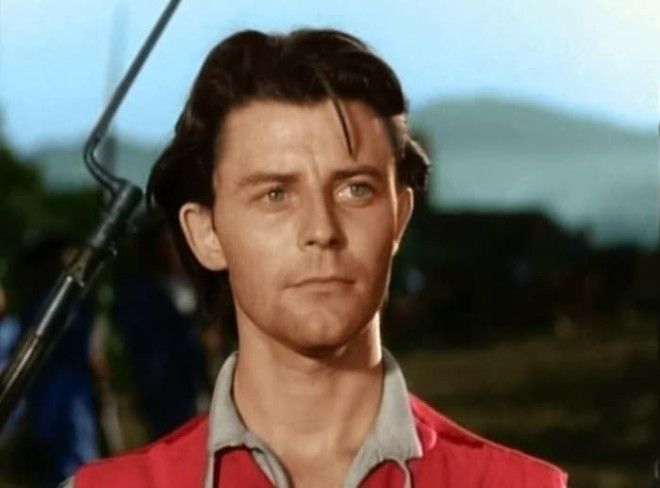Жерар Филип в фильме *Фанфан-тюльпан*, 1952 | Фото: kino-teatr.ru Жерар Филип в фильме Фанфантюльпан 1952 Фото kinoteatrru