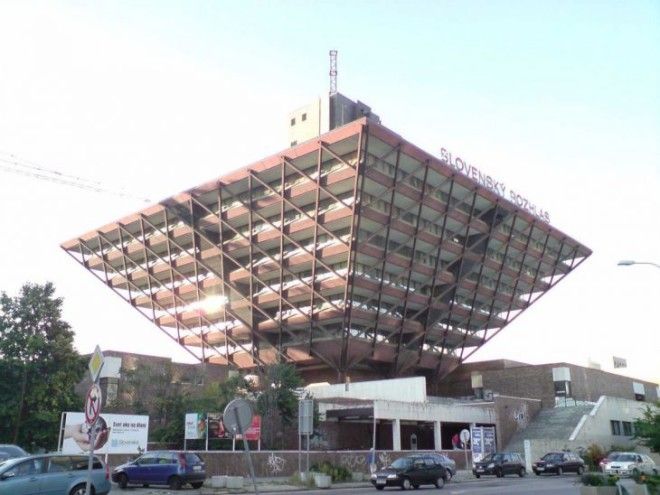 13 самых нелепых и&nbsp;странных шедевров советской архитектурной мысли