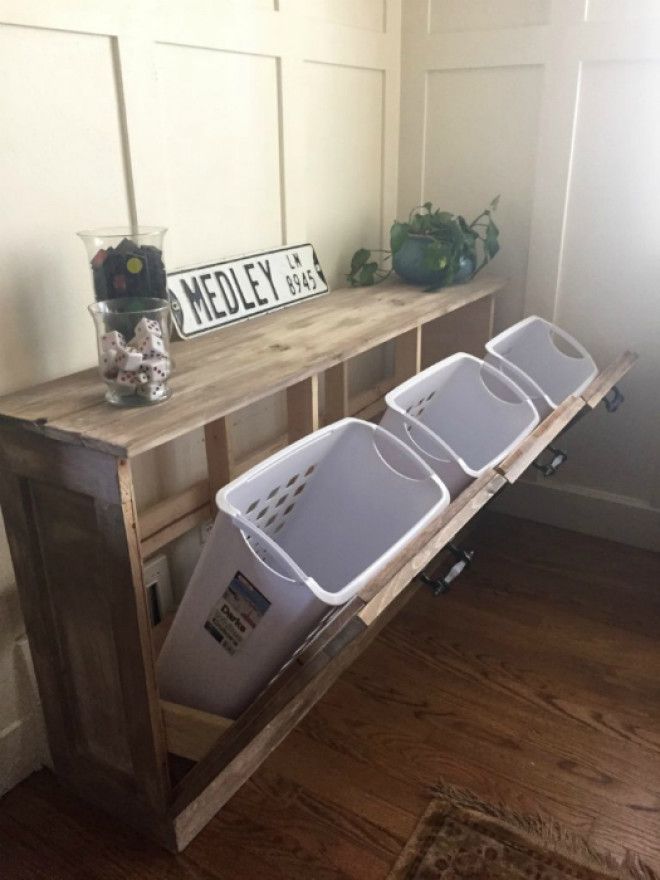 Большой шкаф с откидными дверцами