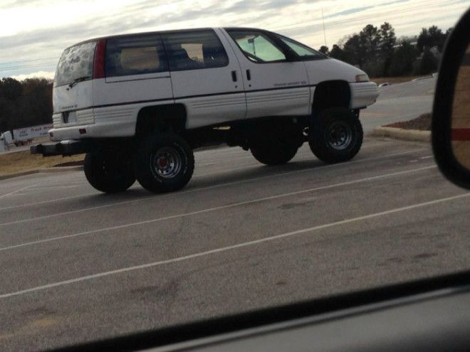 Странный автомобиль