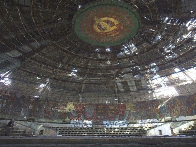 13 самых нелепых и&nbsp;странных шедевров советской архитектурной мысли