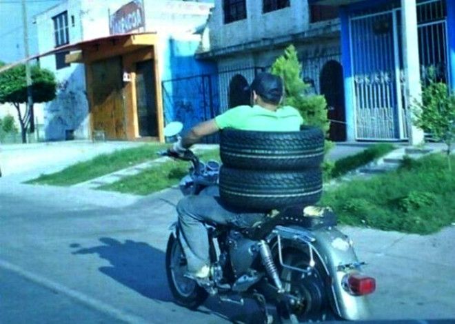 Странный мотоциклист