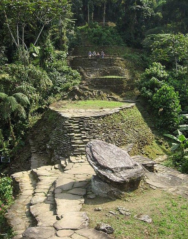 Официальные раскопки начались в 1976 году. Официальные раскопки начались в 1976 году