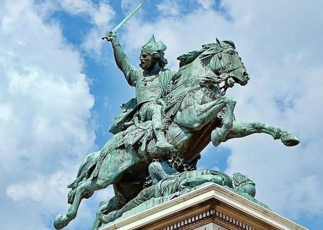 Враг Рима Верцингеториксфото listversecom