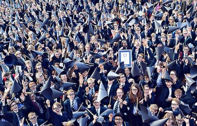 Самое большое собрание людей, одетых, как Гарри Поттер. Самое большое собрание людей одетых как Гарри Поттер