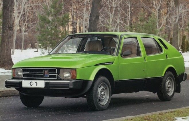 Автомобиль АЗЛК МосквичС1