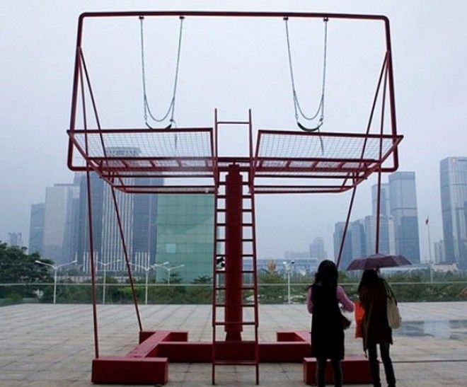 Double Happiness билборд с качелями