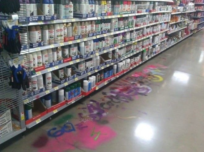 Увидев ЭТИ фото вы позавидуете продавцам работающим в торговом зале