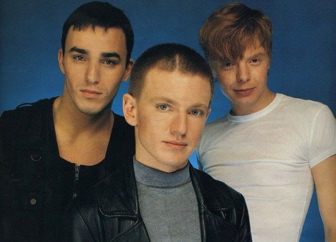 Безвременно погасшие звезды 90х 5 знаменитостей погибших на пике славы