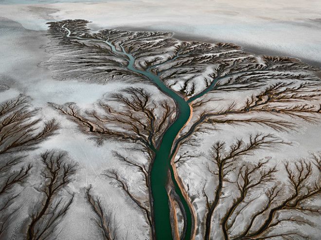 влияние промышленности на водные ресурсы фотографии Эдвард Буртинский Edward Burtynsky