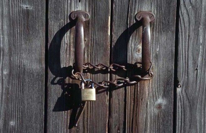 20 безумно нелепых клише в фильмах ужасов без которых никак