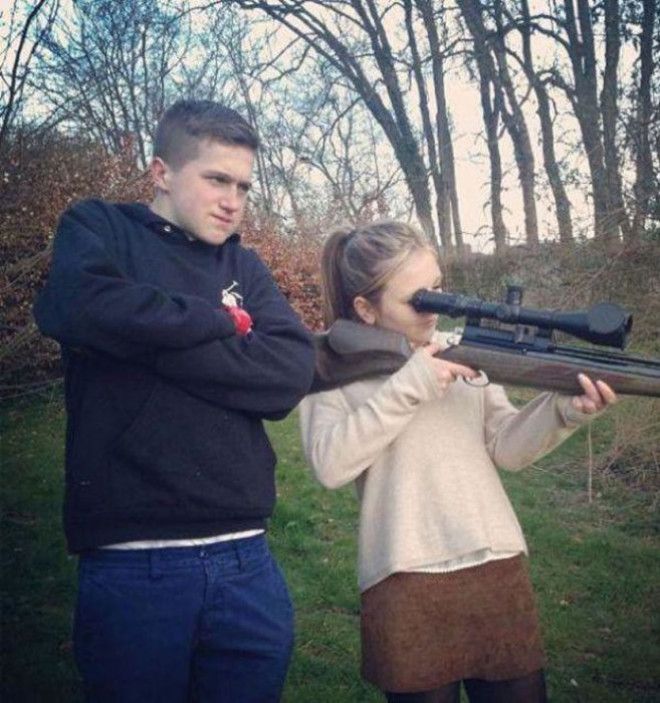 Никогда не стоит стрелять из ружья предварительно не прочитав к нему инструкцию