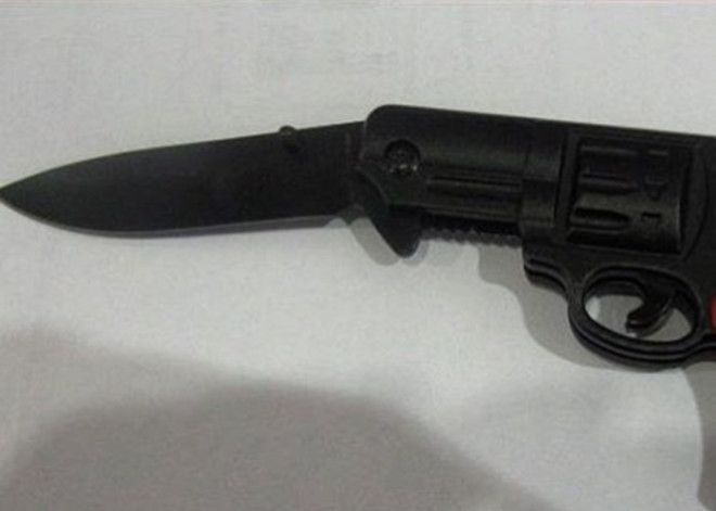 Пистолетнож Нельзя брать в самолет ни нож ни пистолет Хорошо тогда прихвачу с собой свой любимый пистолетнож Формально логика пассажира конечно правильна