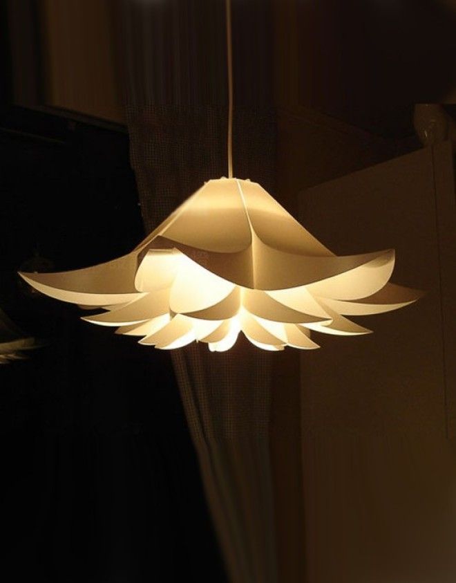 Люстра в форме раскрывшегося лотоса 