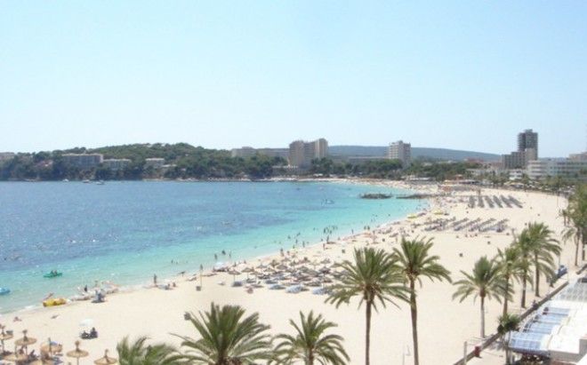 Десятка глупых поступков которые совершали туристы 