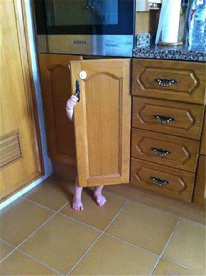 За дверцей