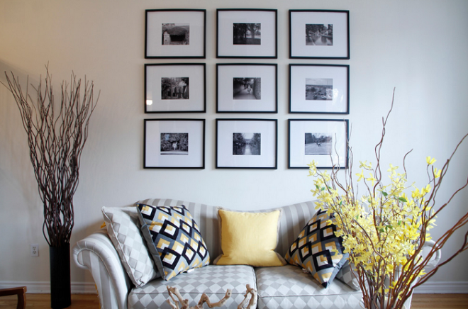 Повесить на стену 9 фотографий одинакового размера очень просто