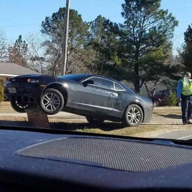 Некоторым лучше просто держаться от машин подальше