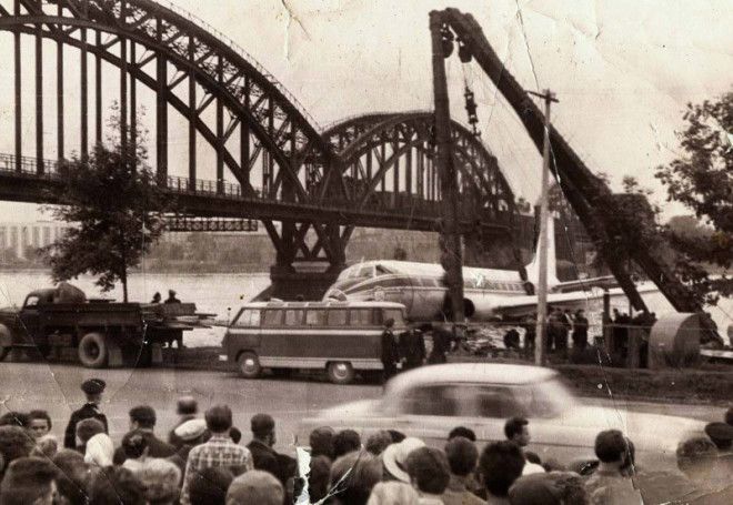 Удивительные истории спасений в авиакатастрофах