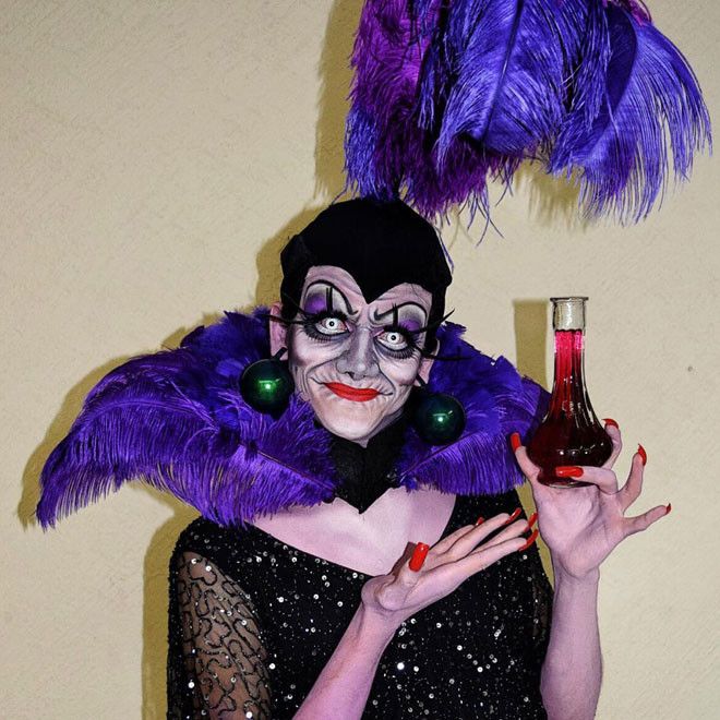 22летний художник по спецэффектам мастерски перевоплощается в диснеевский злодеев