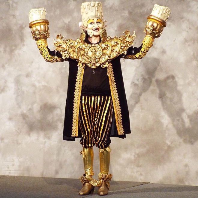 22летний художник по спецэффектам мастерски перевоплощается в диснеевский злодеев