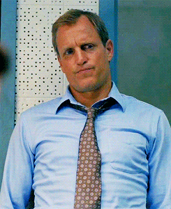 Живот этого парня выглядит точь-в-точь как Вуди Харрельсон, и актёр знает об этом Вуди Харрельсон живот выглядит как Вуди Харрельсон живот похож на Вуди Харрельсона