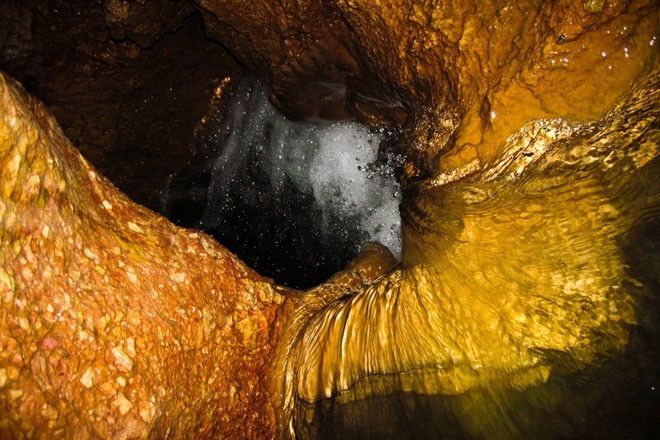 Священная пещера Хрустальной девы