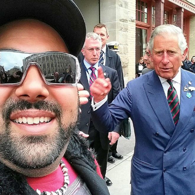 Вот почему на самом деле британские монархи никогда не дают автографы