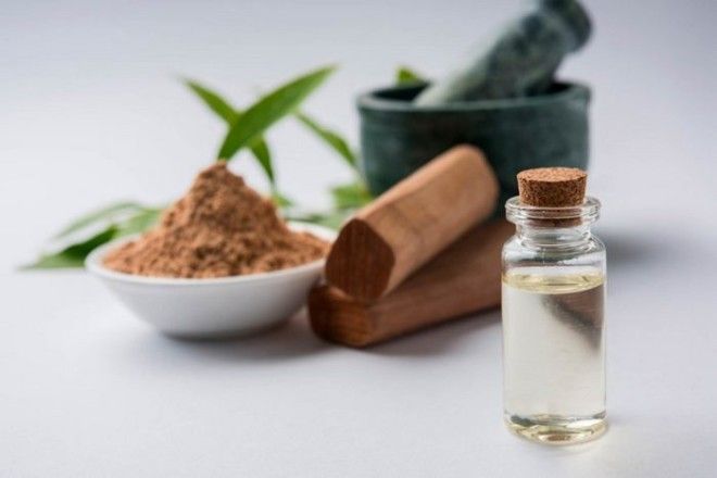 Масло сандалового дерева прекрасное отхаркивающее средство