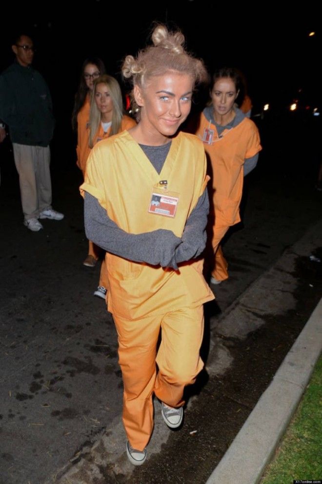 Театр абсурда 11 самых нелепых костюмов звезд на Хэллоуин