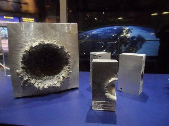 Повреждения в космосе 5 фото